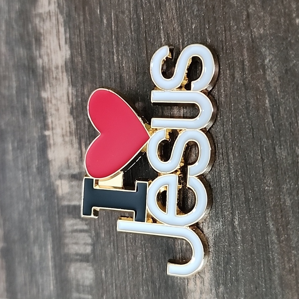 I Love Jesus  pin    I❤️Jesus Brooch Pin